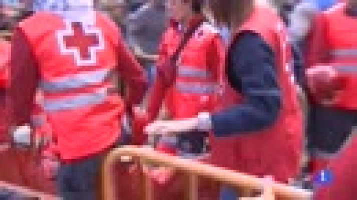 Telediario 1 - Gran despliegue de la Cruz Roja para la mascletá