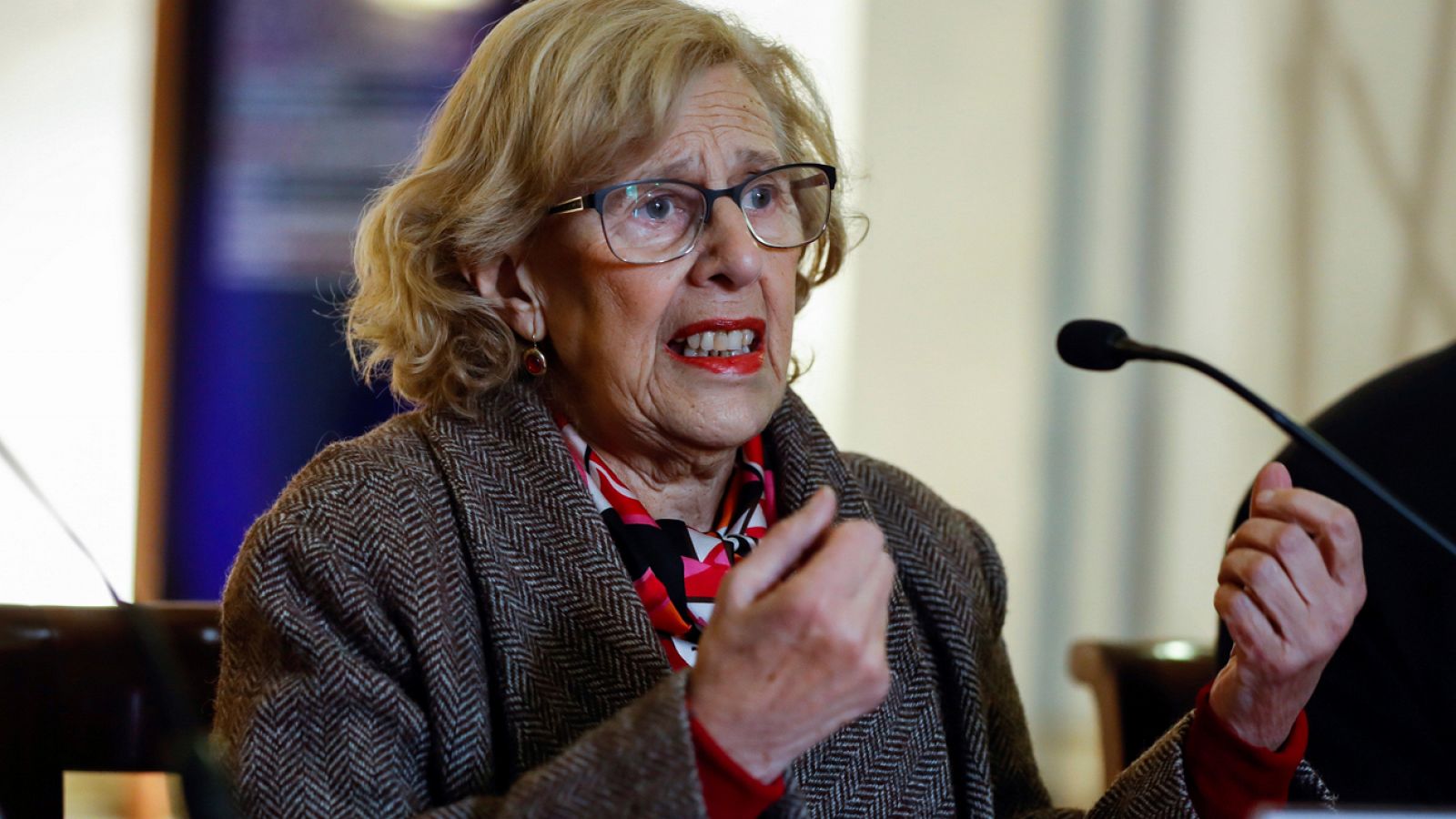 Telediario 1: Carmena defiende la "correcta" gestión del Ayuntamiento en el incidente de Lavapiés y descarta dimisiones | RTVE Play