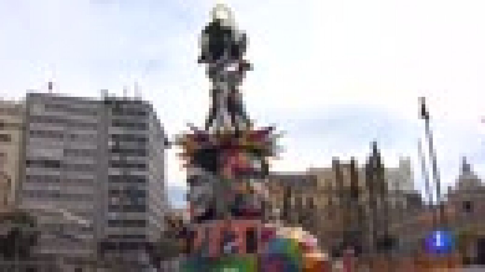 Valencia quema su última falla de 2018: el 'Equilibrio Universal' | Ver