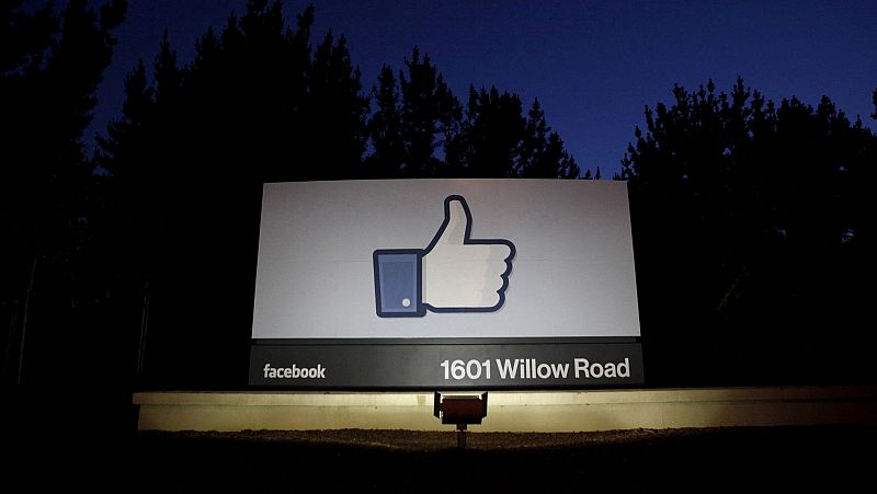 Una empresa compró datos de Facebook de 50 millones de usuarios