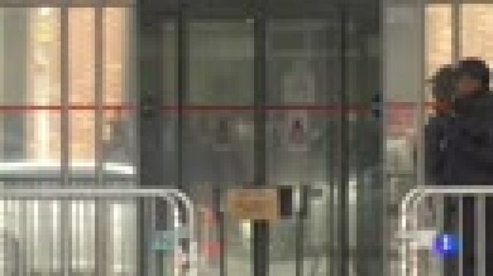 Telediario 1 - El expresidente francés Sarkozy declara bajo arresto si recibió dinero de Gadafi para su campaña de 2007