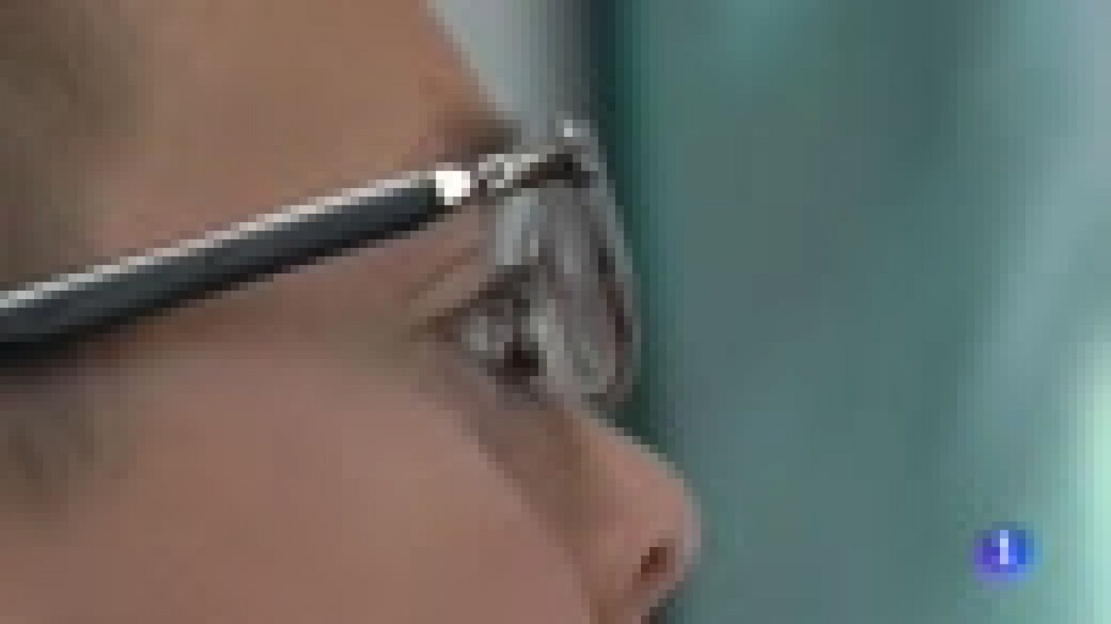 Landon tiene 7 años, y apenas puede ver. Pero entre las sombras borrosas que percibe, sabe identificar a los Utah Jazz de la NBA como una de sus pasiones.