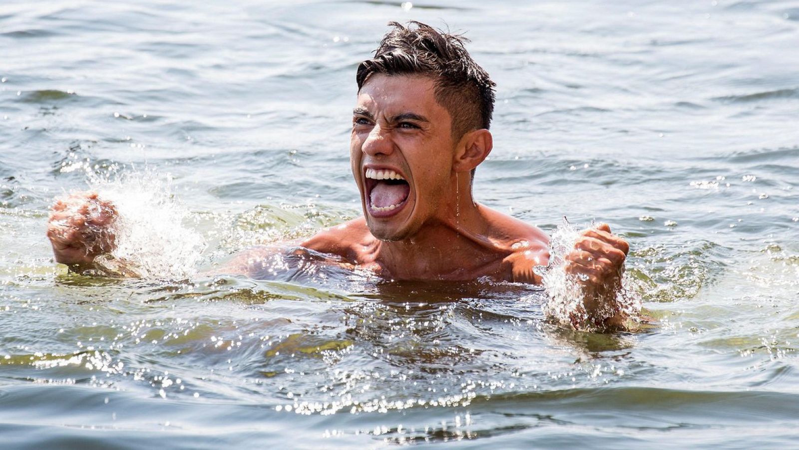 Jonathan Paredes y la "locura" del clavadismo