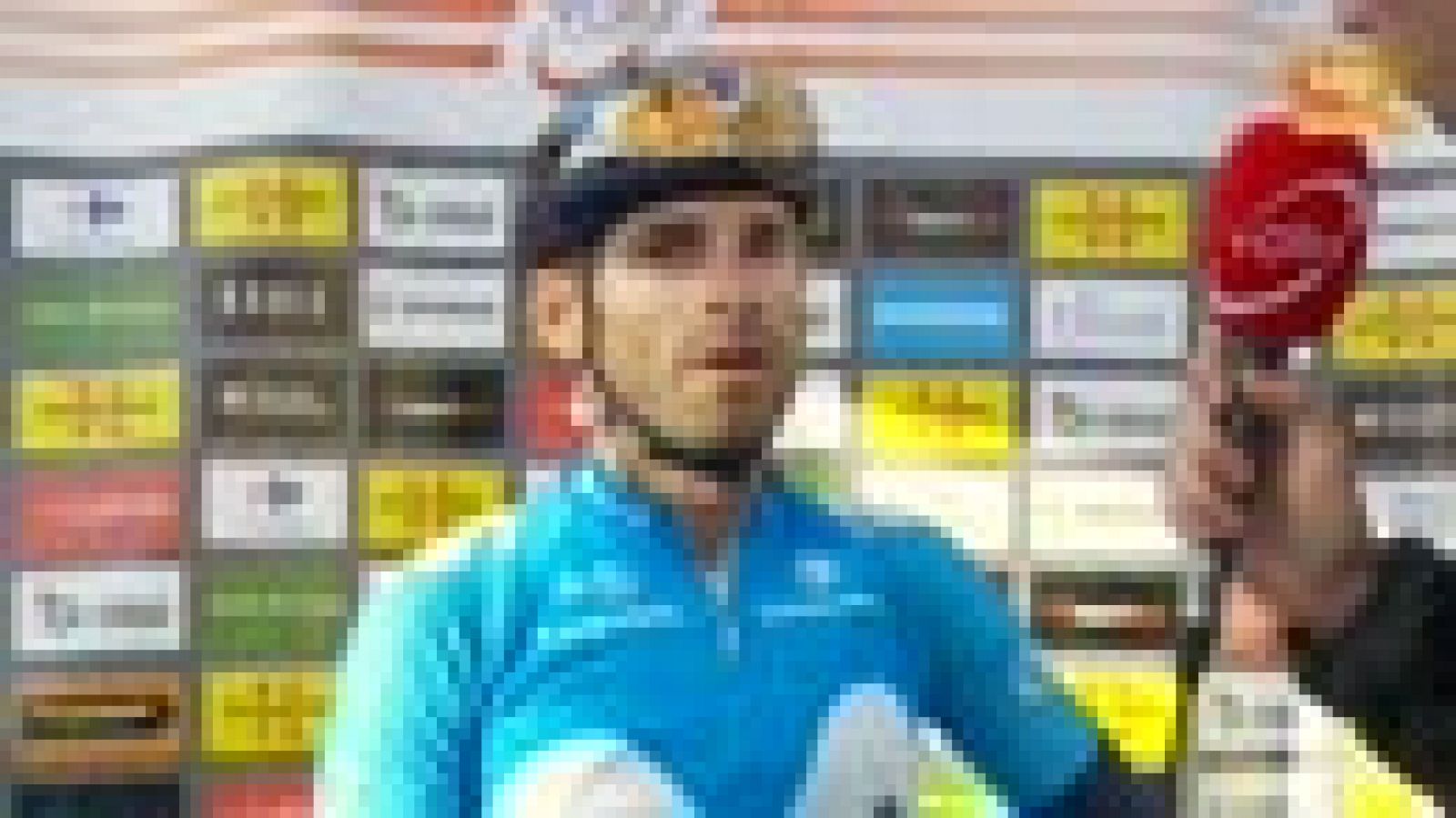 El ciclista español Alejandro Valverde (Movistar) ha ganado este  martes la segunda etapa de la Volta a Catalunya, disputada entre  Mataró y Valls sobre 175,6 kilómetros, al imponerse en un sprint  largo y rápido a Daril Impey (Mitchelton-Scott) y Ja