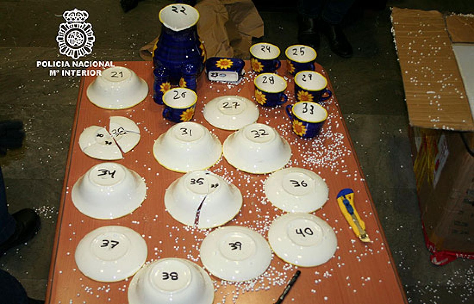 Interceptan una vajilla hecha de cocaína | Ver