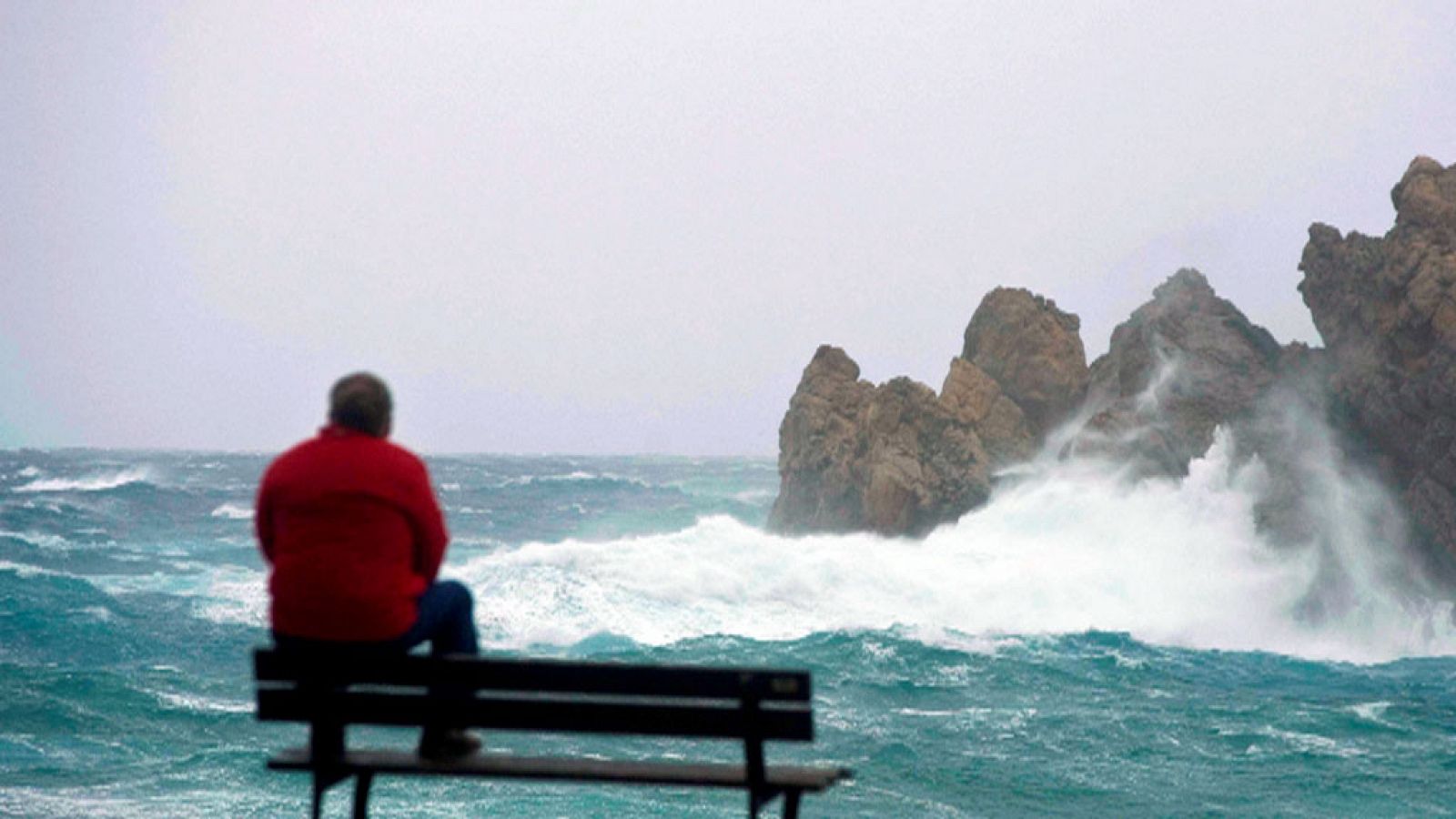 El tiempo: Rachas de viento muy fuertes en la segunda mitad del día en Galicia, Cantábrico y amplias zonas de la vertiente atlántica, sureste y levante peninsular           | RTVE Play