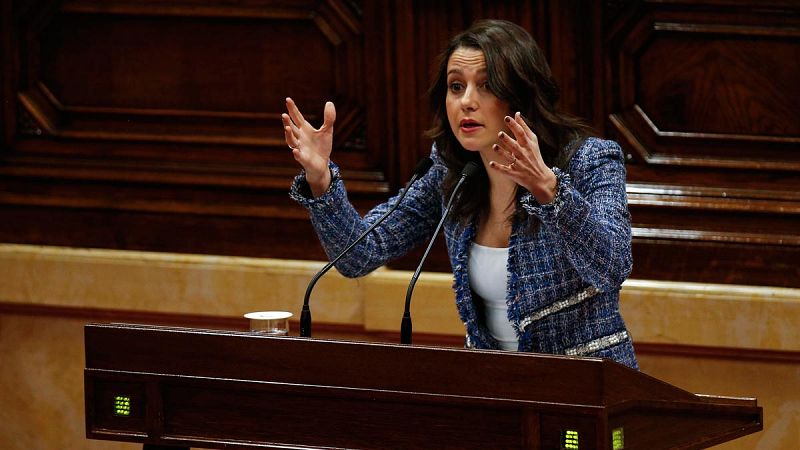 Arrimadas: "Si el señor Turull no tuviera una cita judicial mañana, no estaríamos aquí"