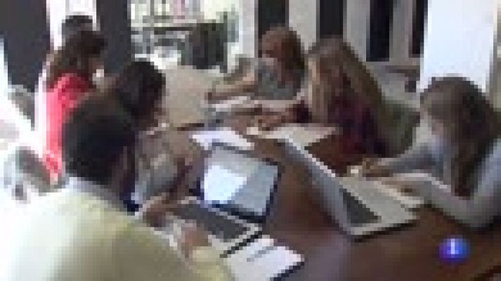 Telediario 1 - 'Woman Forward', la fundación para acabar con la desigualdad