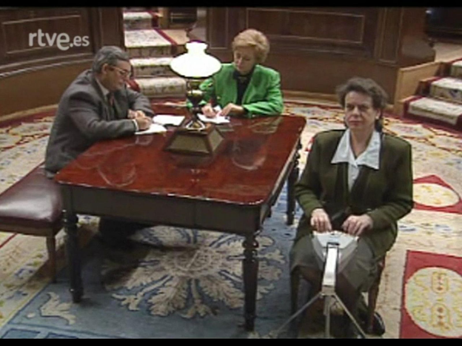 Parlamento: Reportaje: Cuerpo de taquígrafos 1997 | RTVE Play