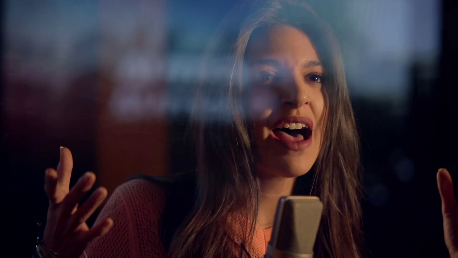 Ana Guerra canta la sintonía de cabecera de 'Fugitiva', la nueva serie