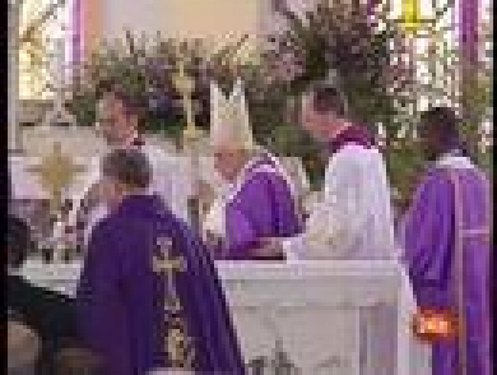 Benedicto XVI pide a los católicos combatir la brujería y el espiritismo | Ver