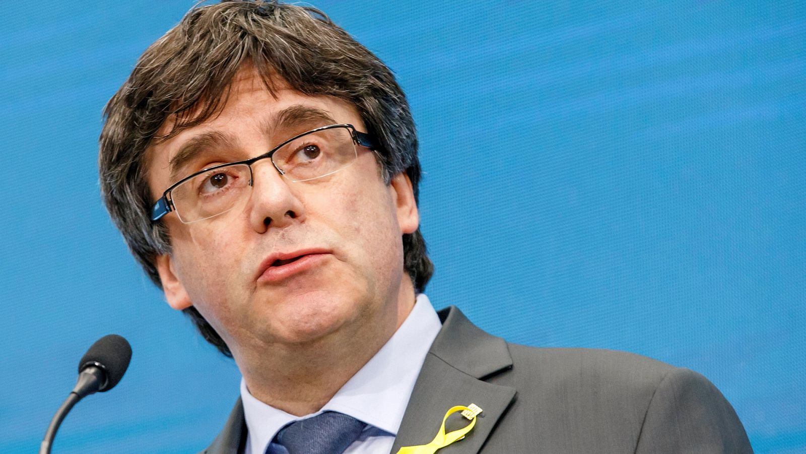 Telediario 1: El Parlament celebrará un pleno urgente el miércoles a las 10:00 para defender la investidura de Puigdemont | RTVE Play