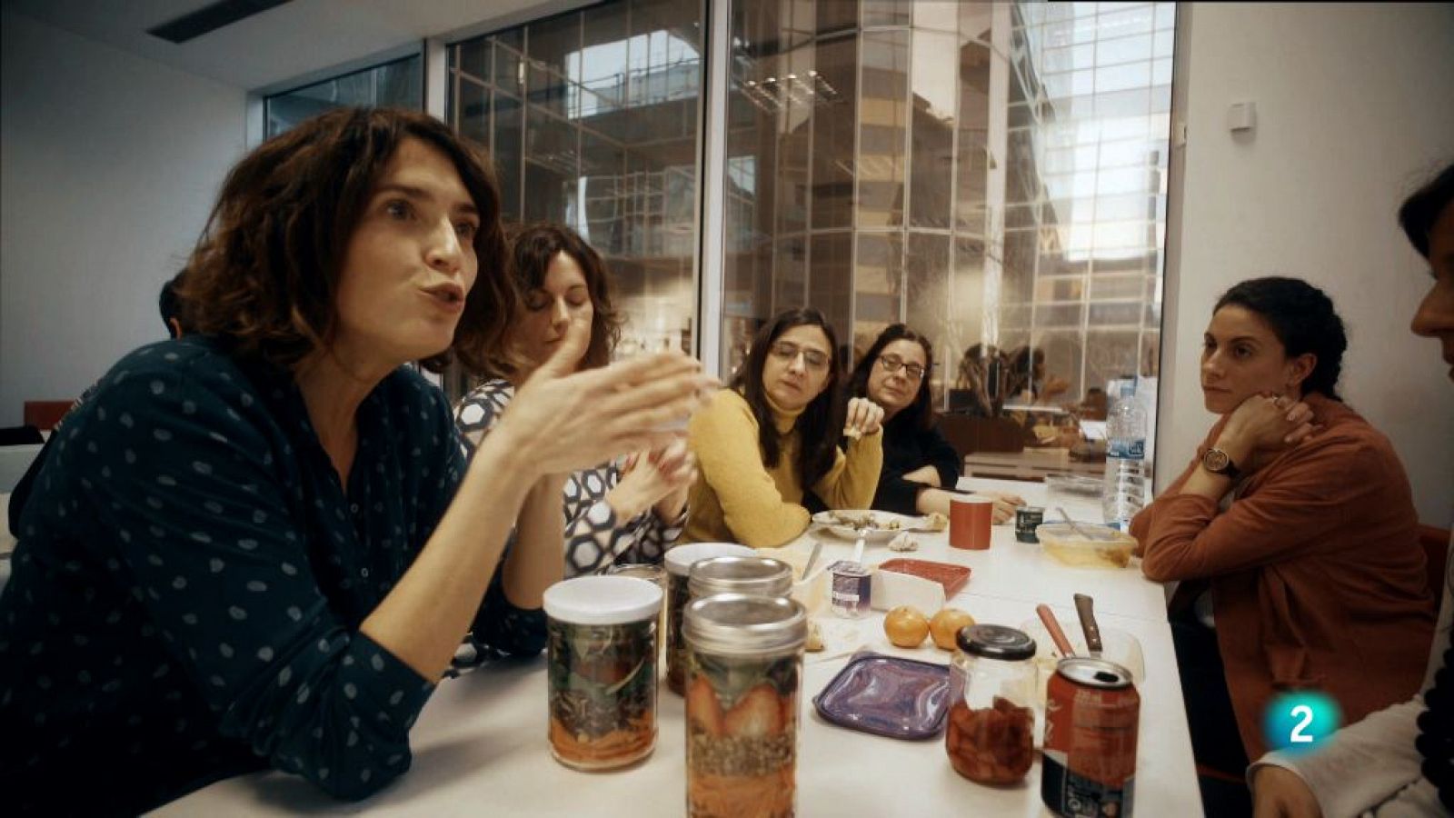 Menja't el Món -  L'experiment d'analitzar els tuppers en un menjador d'empresa