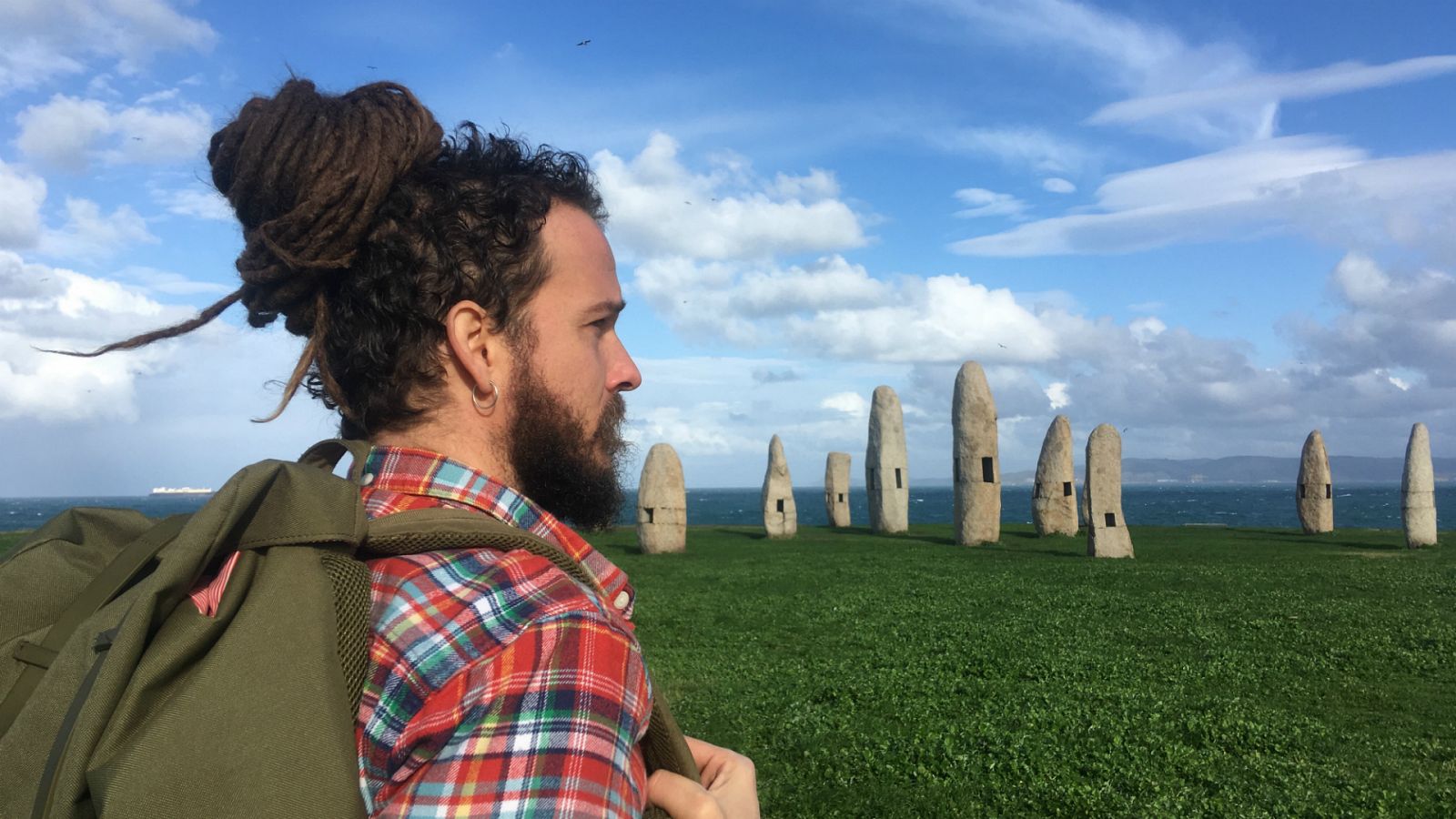 Surfeando sofás - 'Surfeando Sofás', el nuevo programa de viajes de Playz que mostrará la hospitalidad de España y cómo viajar con bajo presupuesto
