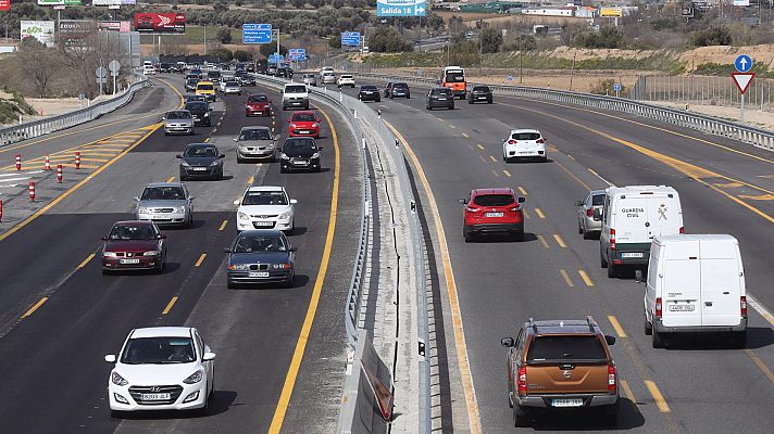 Informativo 24h - Retenciones en las salidas de Madrid hacia Andalucía y Valencia por la Semana Santa
