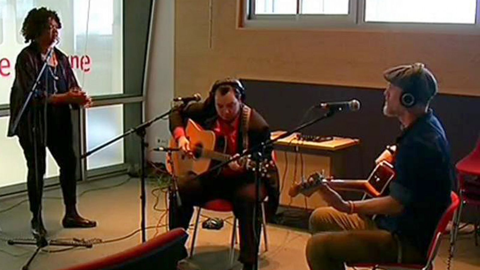 Las mañanas de RNE - "Tell better lies", de Velma Powell & Bluedays, en directo - Ver ahora