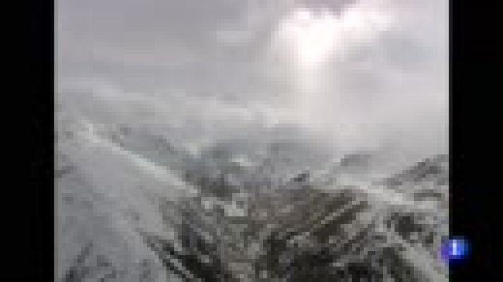 Telediario 1 - Mueren tres españoles y otros dos resultan heridos en una avalancha de nieve en Suiza