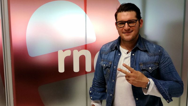 Manu Tenorio interpreta en acústico "Tu piel" - Ver ahora