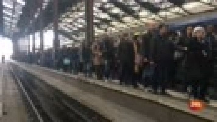 Primera jornada de huelga en los ferrocarriles de Francia con un seguimiento "masivo"