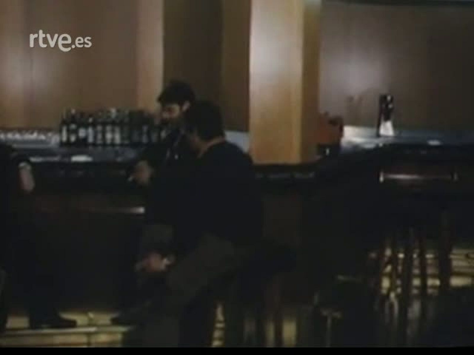 Parlamento - 40 aniversario - El bar de las Cortes - 17/04/1982