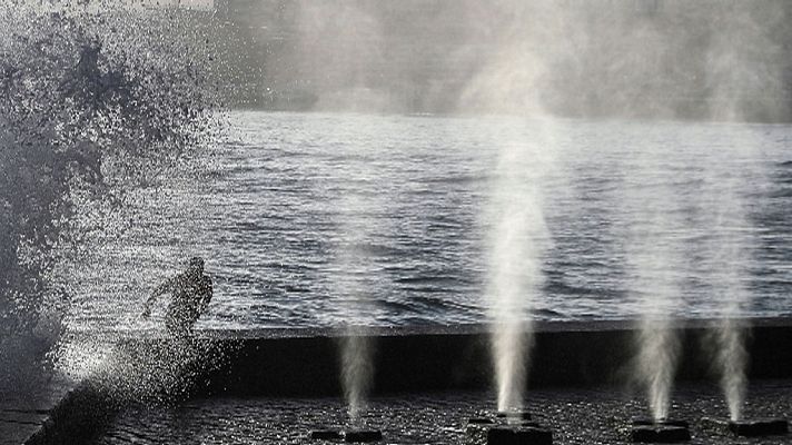 Posibilidad de chubascos fuertes o persistentes en el oeste de Galicia. Intervalos de viento fuerte en puntos del extremo norte peninsular