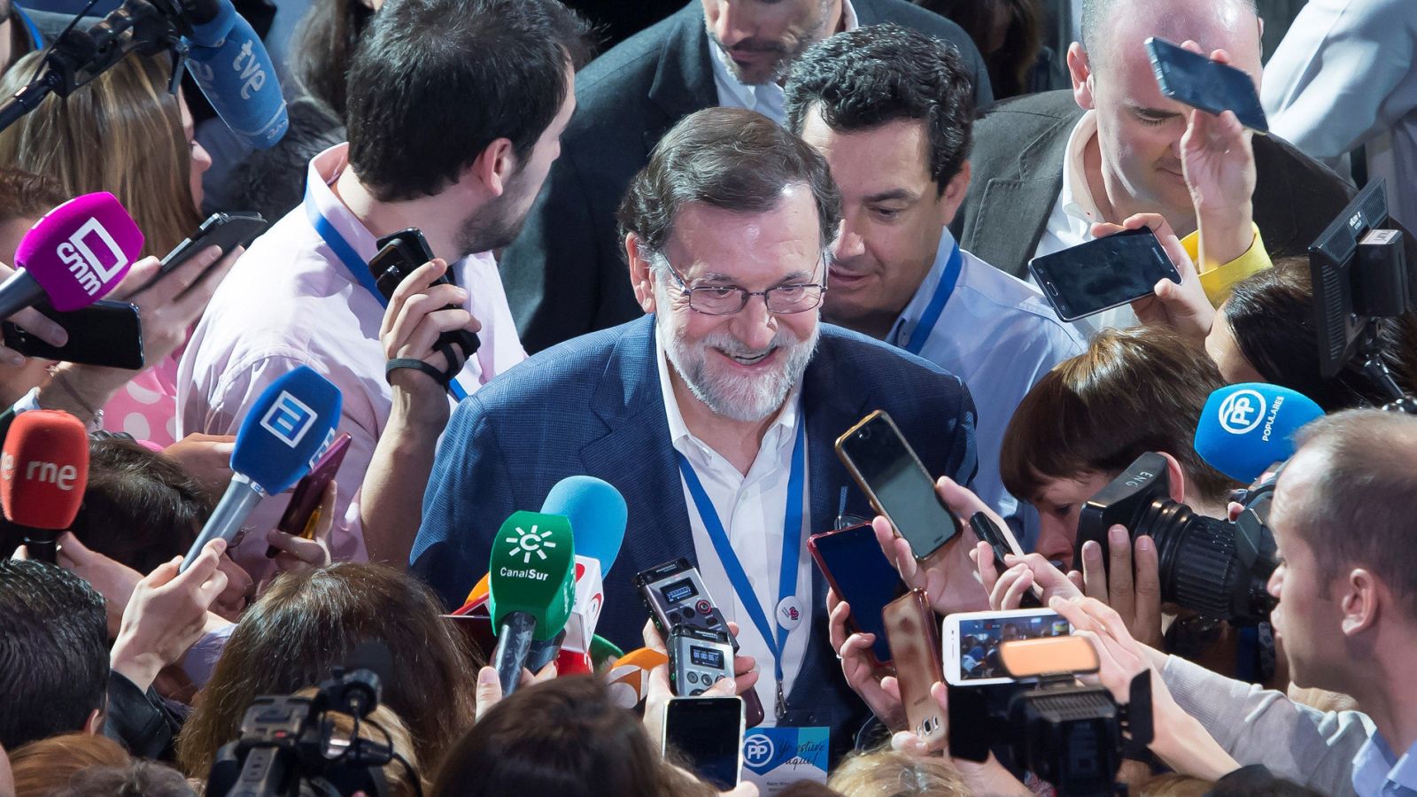 Rajoy: "Manifiesto el apoyo del PP a la presidenta de la Comunidad de Madrid"