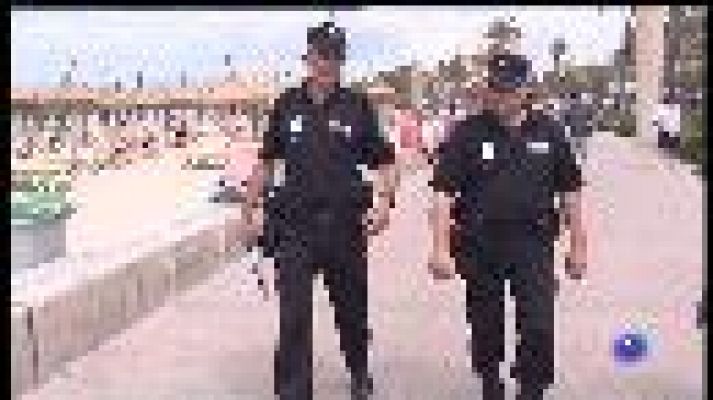 Informatiu Balear - Augmenta un 30% el reforç de policia local a Palma aquest estiu