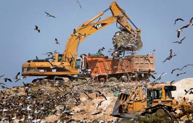  - Sigue la búsqueda en el vertedero