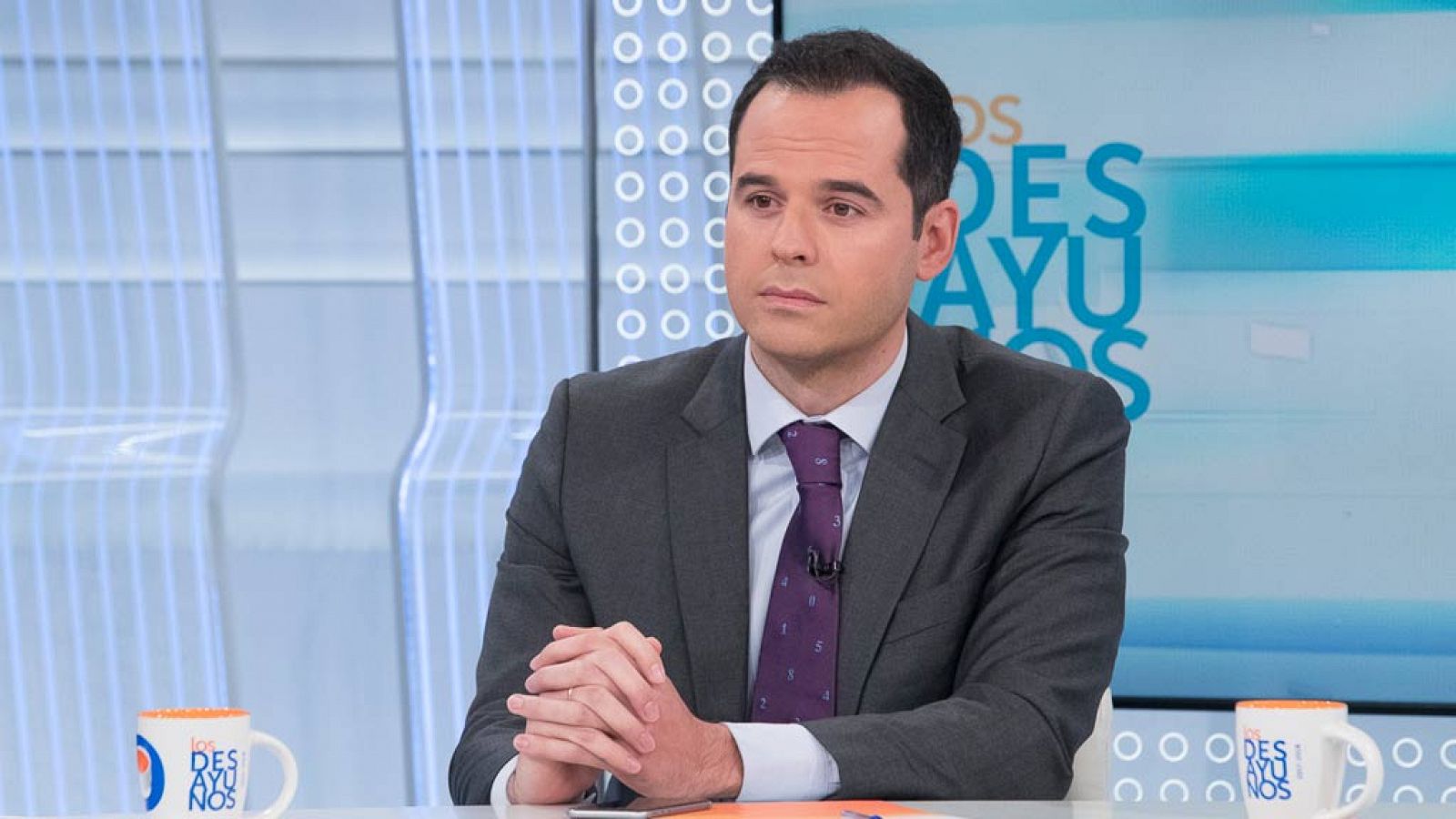 Ciudadanos apoyaría un Gobierno "técnico" en Madrid con Gabilondo y sin Podemos bajo su "control" - Los desayunos | Ver