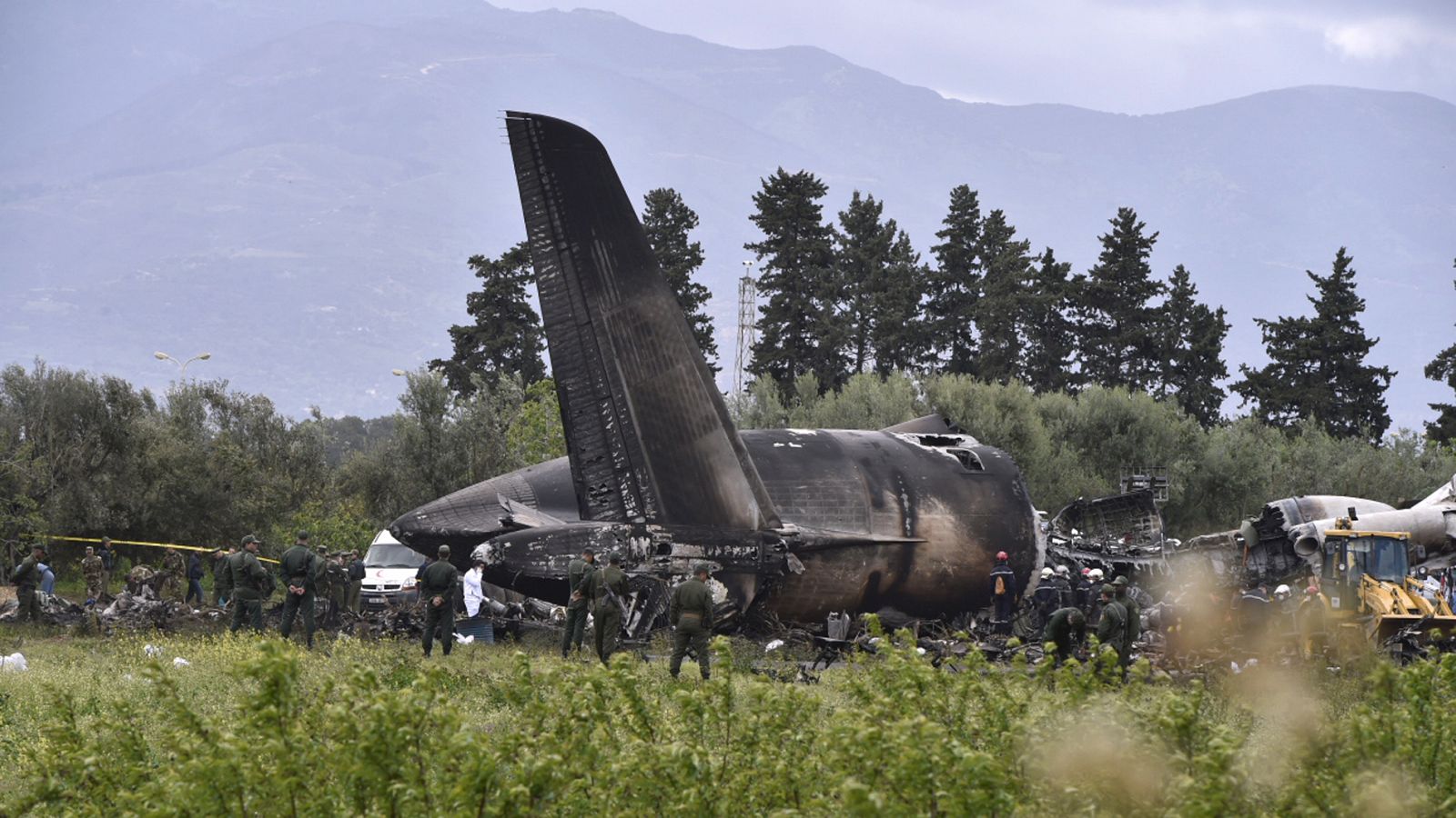 Telediario 1: Al menos 257 muertos al estrellarse un avión militar en Argelia | RTVE Play