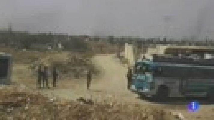 Telediario 1 - Macron dice tener pruebas del ataque químico en Duma