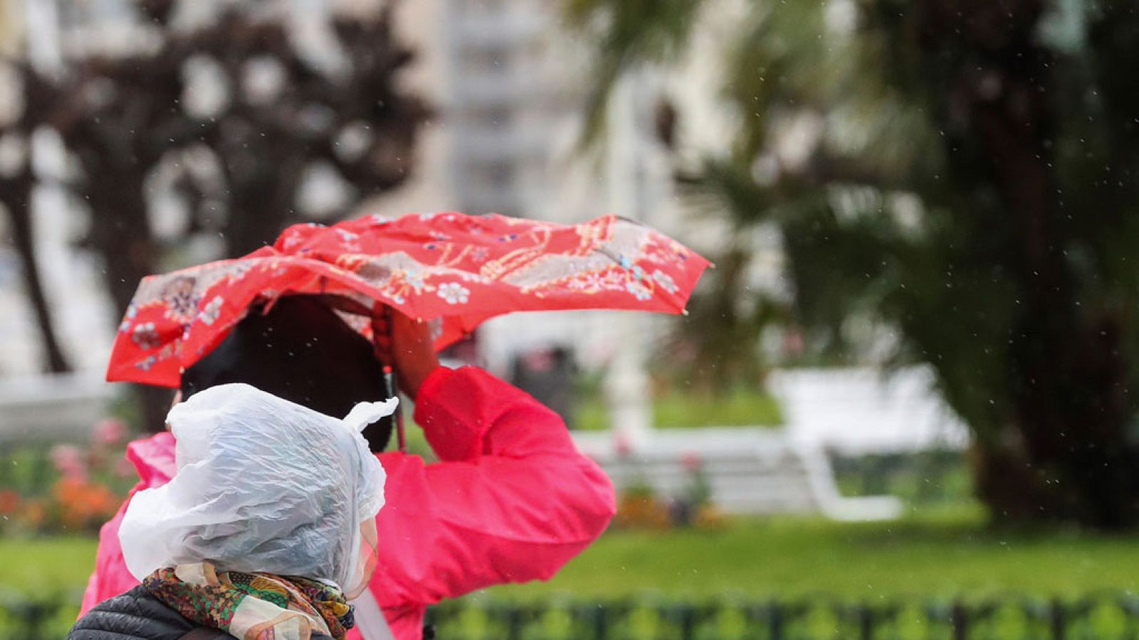 Cielos nubosos y precipitaciones en gran parte de la península