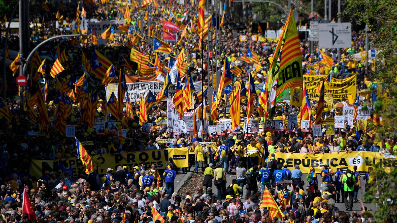 Informativo 24h: Manifestación en Barcelona para pedir la libertad de los líderes independentistas encarcelados | RTVE Play