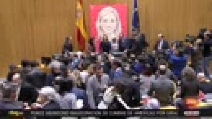 Parlamento - Primer aniversario de la muerte de Carme Chacón