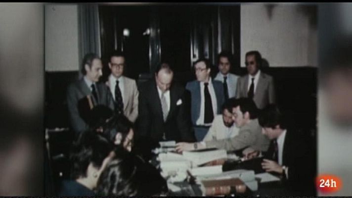 Parlamento - 40 años de la firma de los ponentes de la Constitución