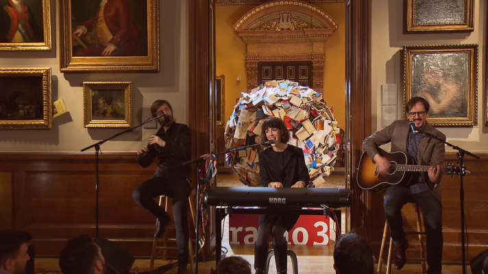 VÍDEO: Vega estrena 'La Reina Pez' en directo - 17/04/18 - ver ahora