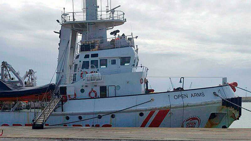 Liberado el barco de Open Arms retenido en Italia aunque el proceso contra la ONG sigue abierto