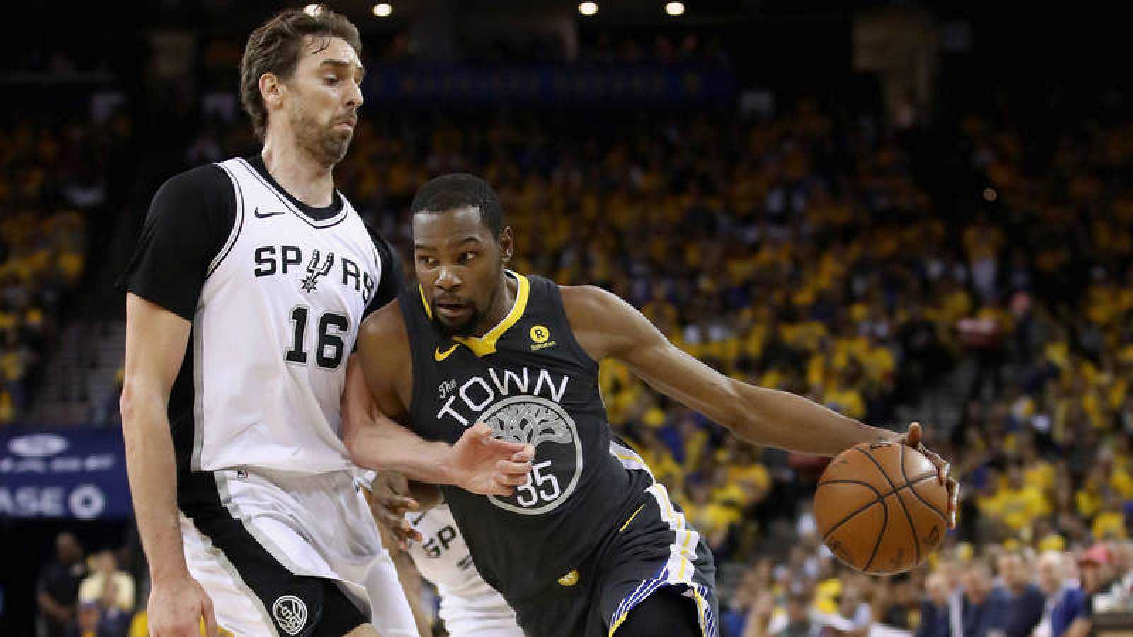 Los Spurs dan la cara pero vuelven a caer ante los Warriors - Informativo 24h | Ver