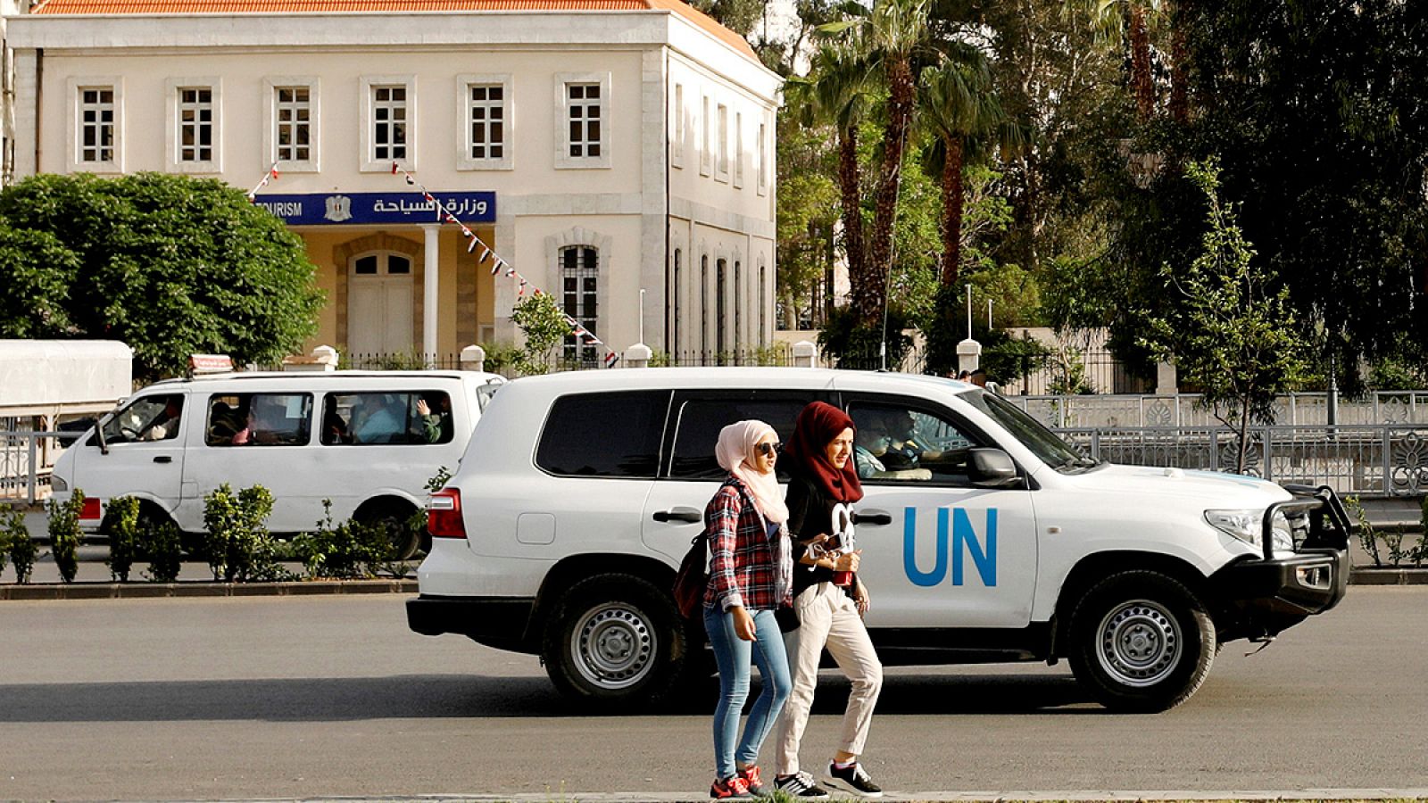 La misión de la OPAQ entra en Duma y podría investigar hoy el supuesto ataque químico