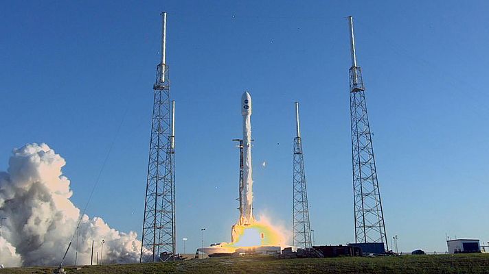 Telediario 1 - La NASA lanza el satélite Tess para buscar vida en 20.000 planetas fuera del Sistema Solar