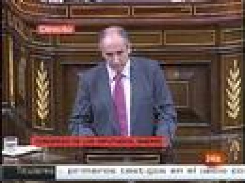 El portavoz del PNV en el Congreso, Josu Erkoreka, ha arremetido contra el Gobierno por su gestión en el anuncio de la retirada de las tropas de Kosovo y ha dicho a Zapatero que es "inigualable" haciendo amigos. 
