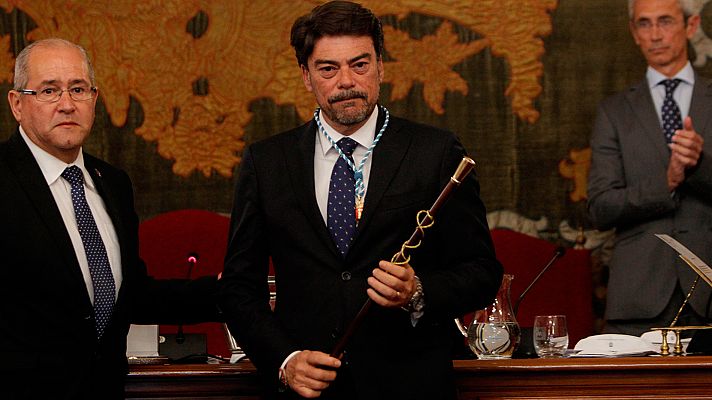 Telediario 1 - Luis Barcala (PP), nuevo alcalde de Alicante, tras fracasar por un voto la investidura de la socialista Eva Montesinos