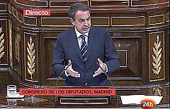 Zapatero vuelve a hablar de Irak para defender la decisión de Kosovo