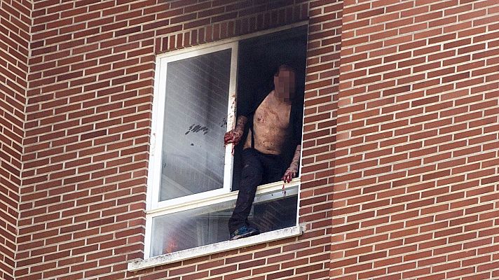 Telediario 1 - Asesina presuntamente a su expareja y a la madre de ésta y se tira por la ventana