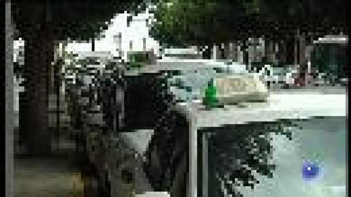 Informatiu Balear - El govern blinda per llei als taxistes