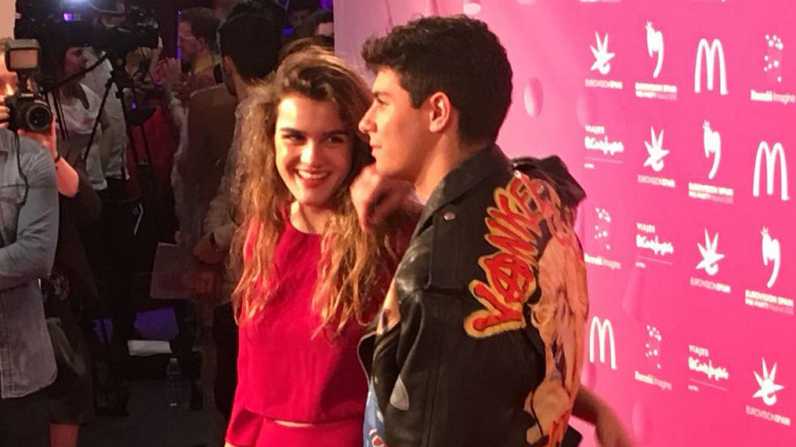 Eurovisión 2018 - Manel Navarro pasa el testigo a Amaia y Alfred en la EsPreParty