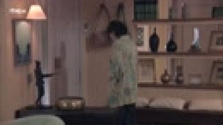 Servir y proteger - Alicia recibe la visita de Iker