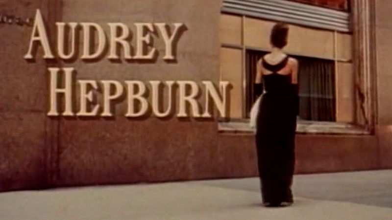 El Museo del Traje de Madrid exhibe el vestido que llevó Audrey Hepburn en 'Desayuno con diamantes'