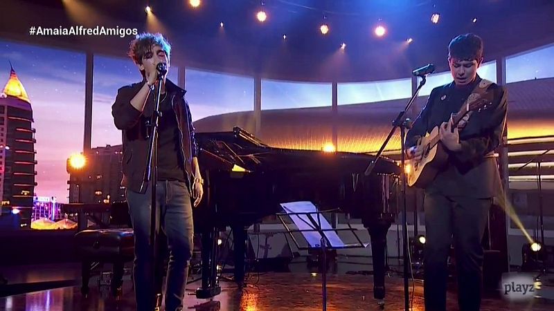 OTVisin - Alfred canta 'Que nos sigan las luces' junto a Manel Navarro