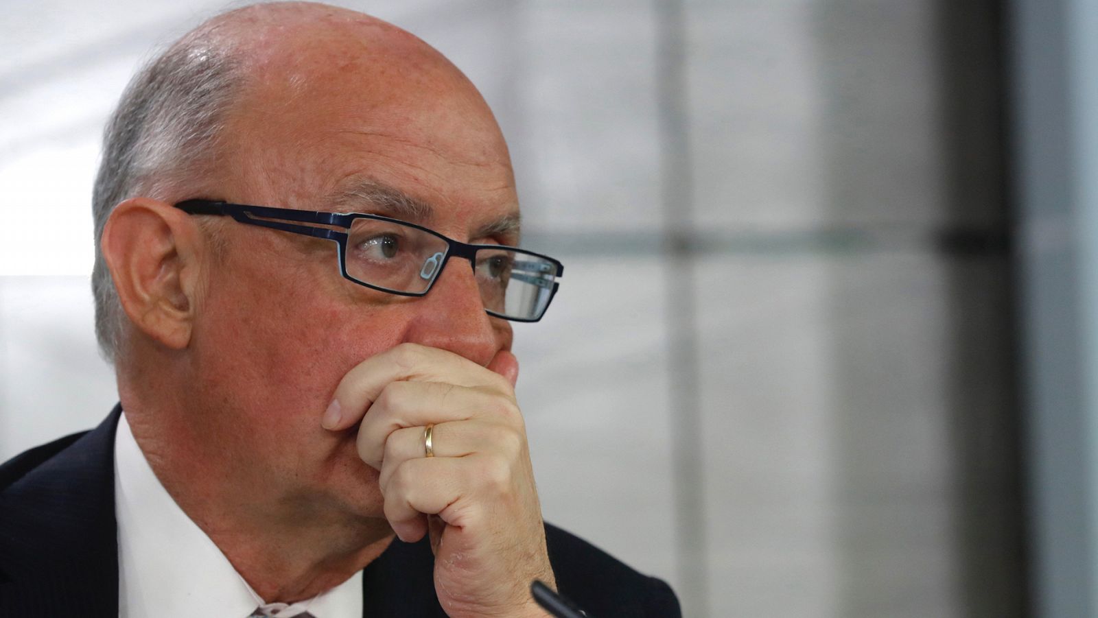 Montoro estudia un impuesto digital para pagar las pensiones